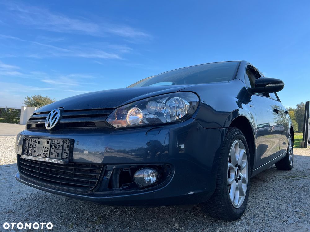 Volkswagen Golf - 1