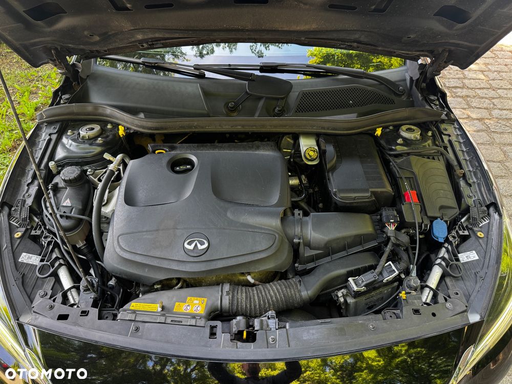 Infiniti Q30 2.0t DCT AWD Sport - 34