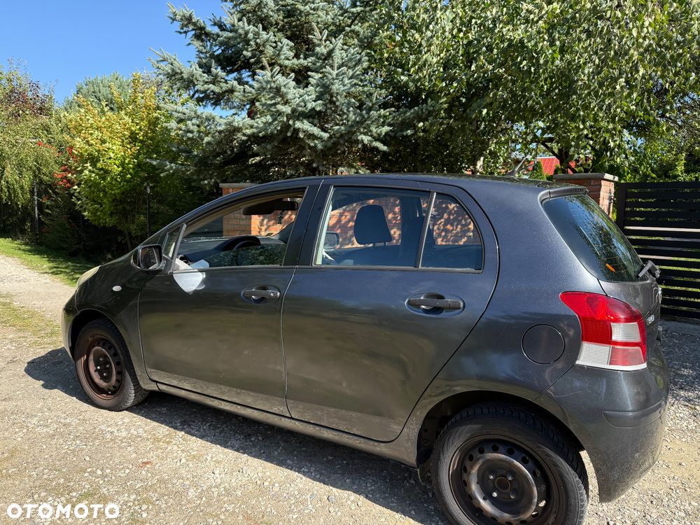 Toyota Yaris 1.0 VVT-i - 7