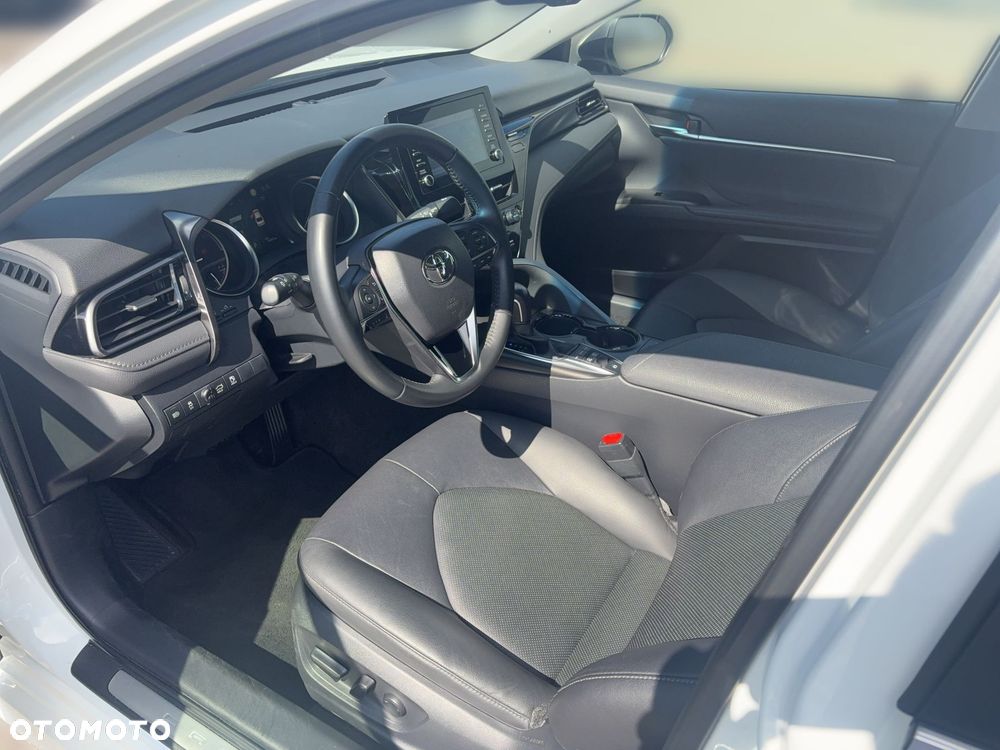 Toyota Camry 2.5 Hybrid Comfort CVT - 10
