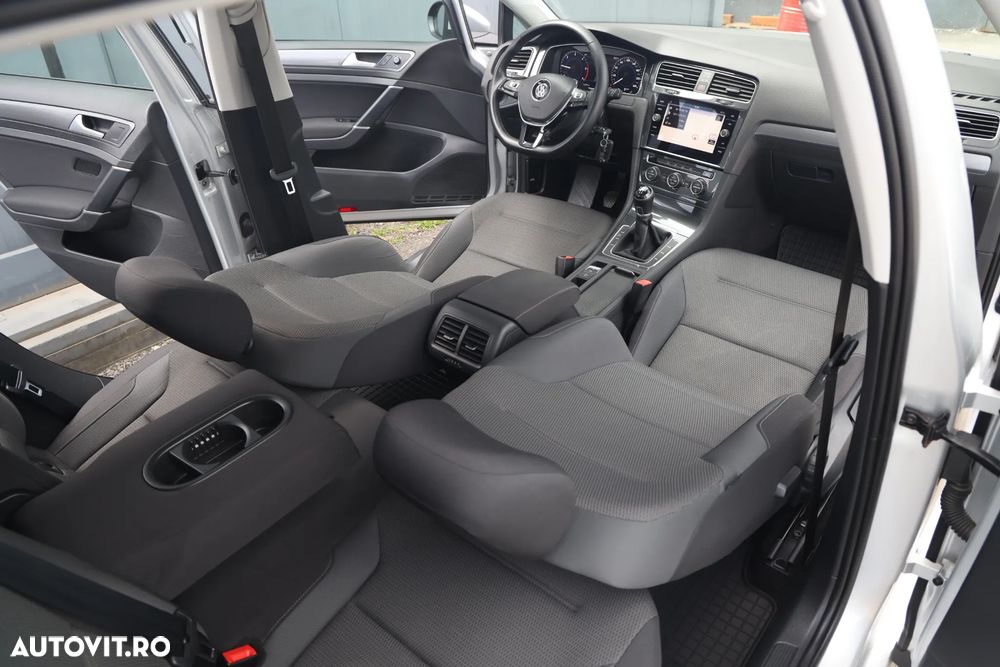 Volkswagen Golf 1.6 TDI SCR Comfortline - 15