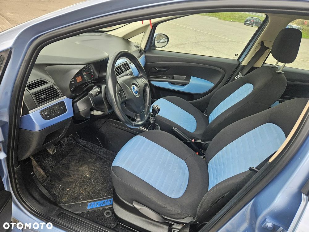 Fiat Grande Punto - 11