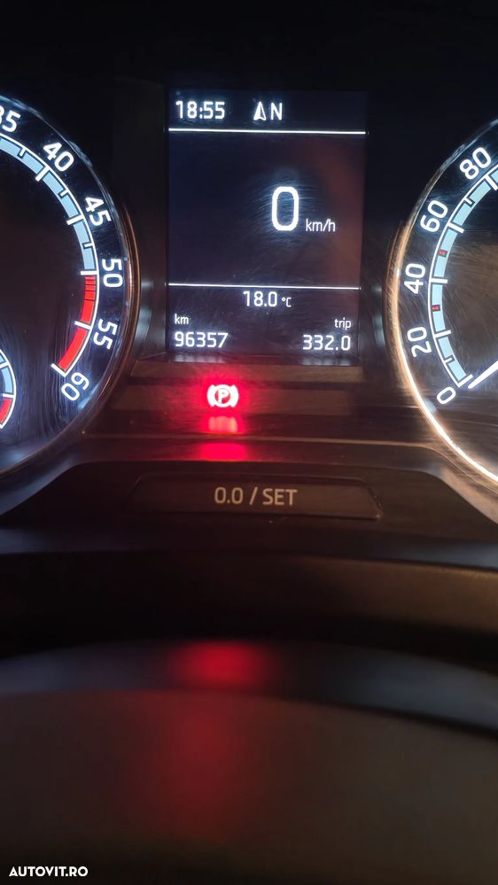 Skoda RAPID 1.6 TDI Drive - 8