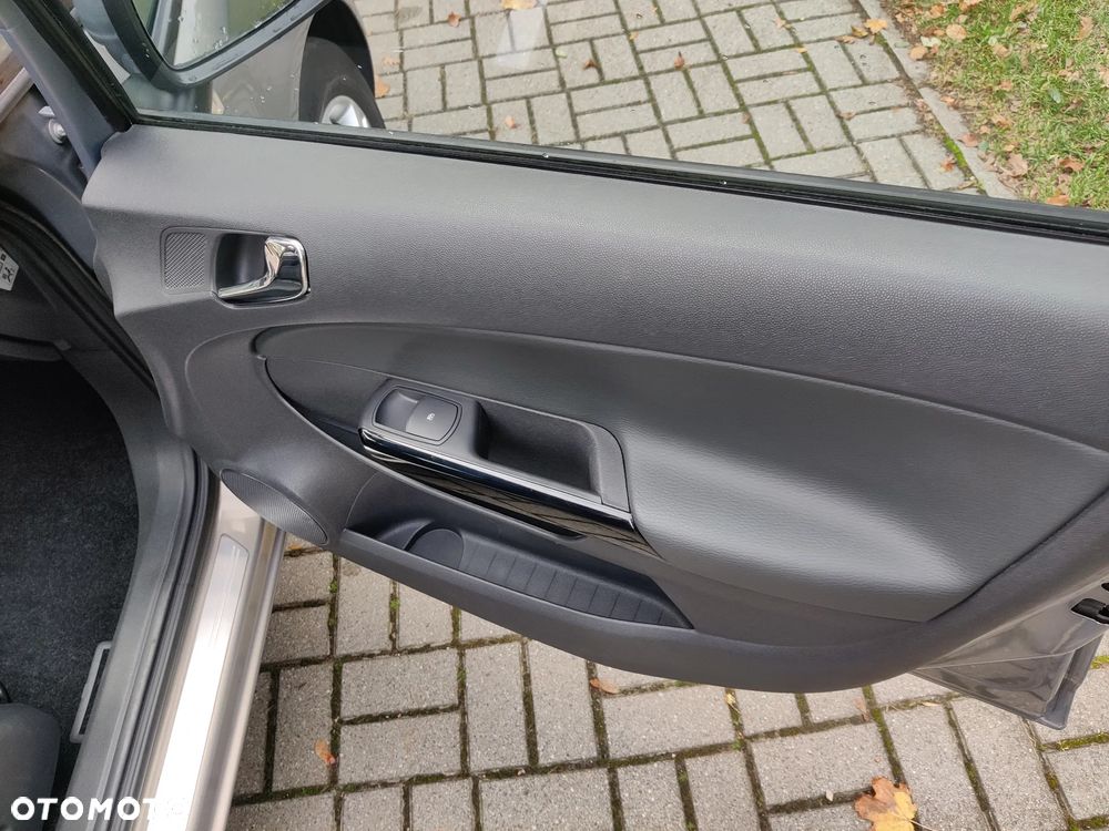 Opel Corsa 1.4 16V 150 Jahre - 27