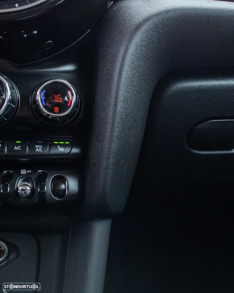 MINI 3 Portas One D - 15