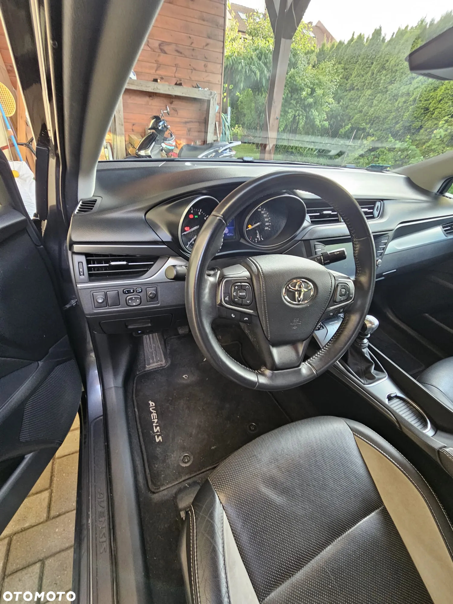 Toyota Avensis 1.8 Prestige - 11
