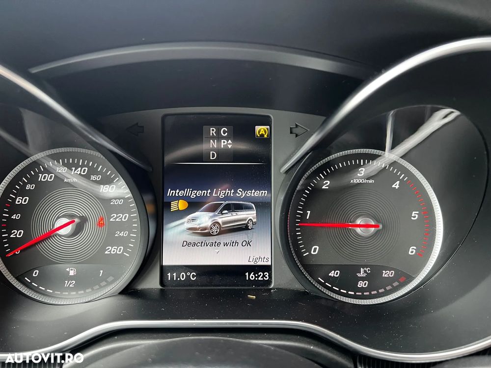 Mercedes-Benz V 220 CDI Lang 7G-TRONIC - 19