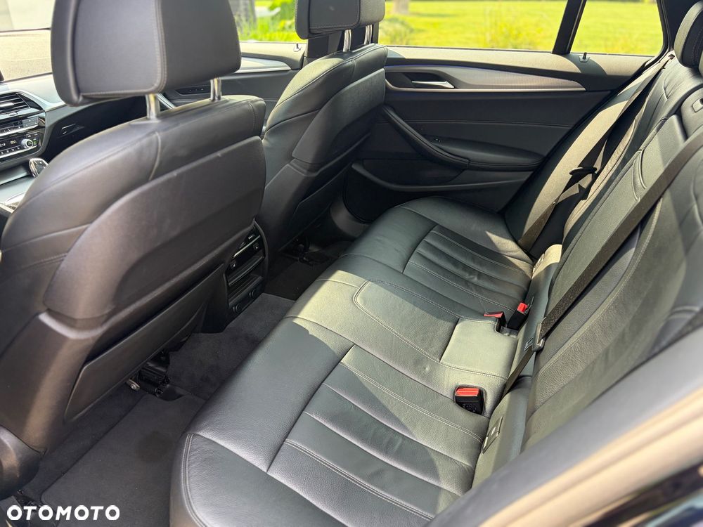 BMW Seria 5 540i xDrive Sport - 12