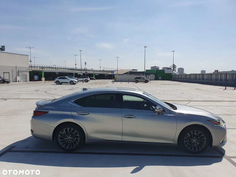 Lexus ES 300h Prestige - 7