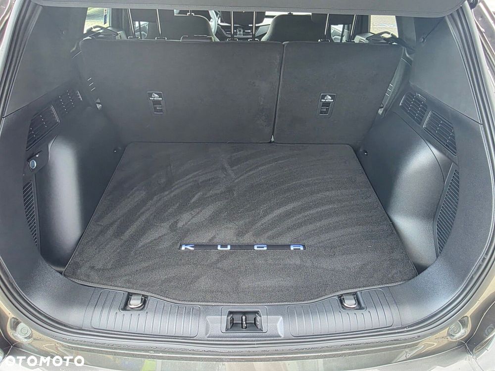 Ford Kuga - 31