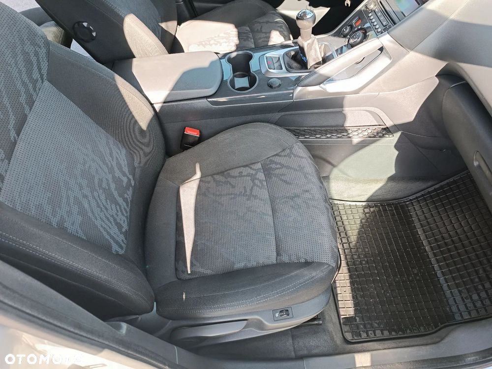 Peugeot 3008 120 VTi Style - 16