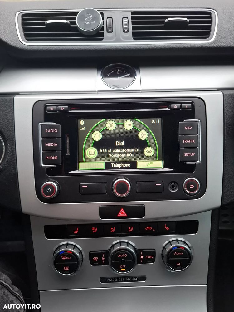 Volkswagen Passat 2.0 TDI 4Motion BlueMotion Technology Exclusive - 13