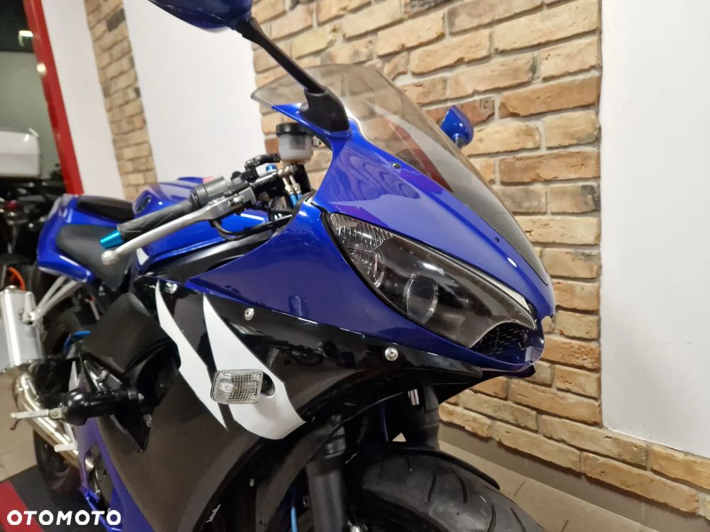 Yamaha R6 - 14