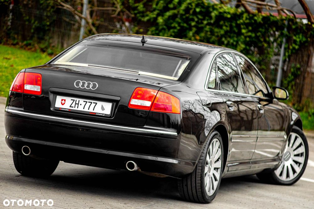 Audi A8 4.2 Quattro - 13