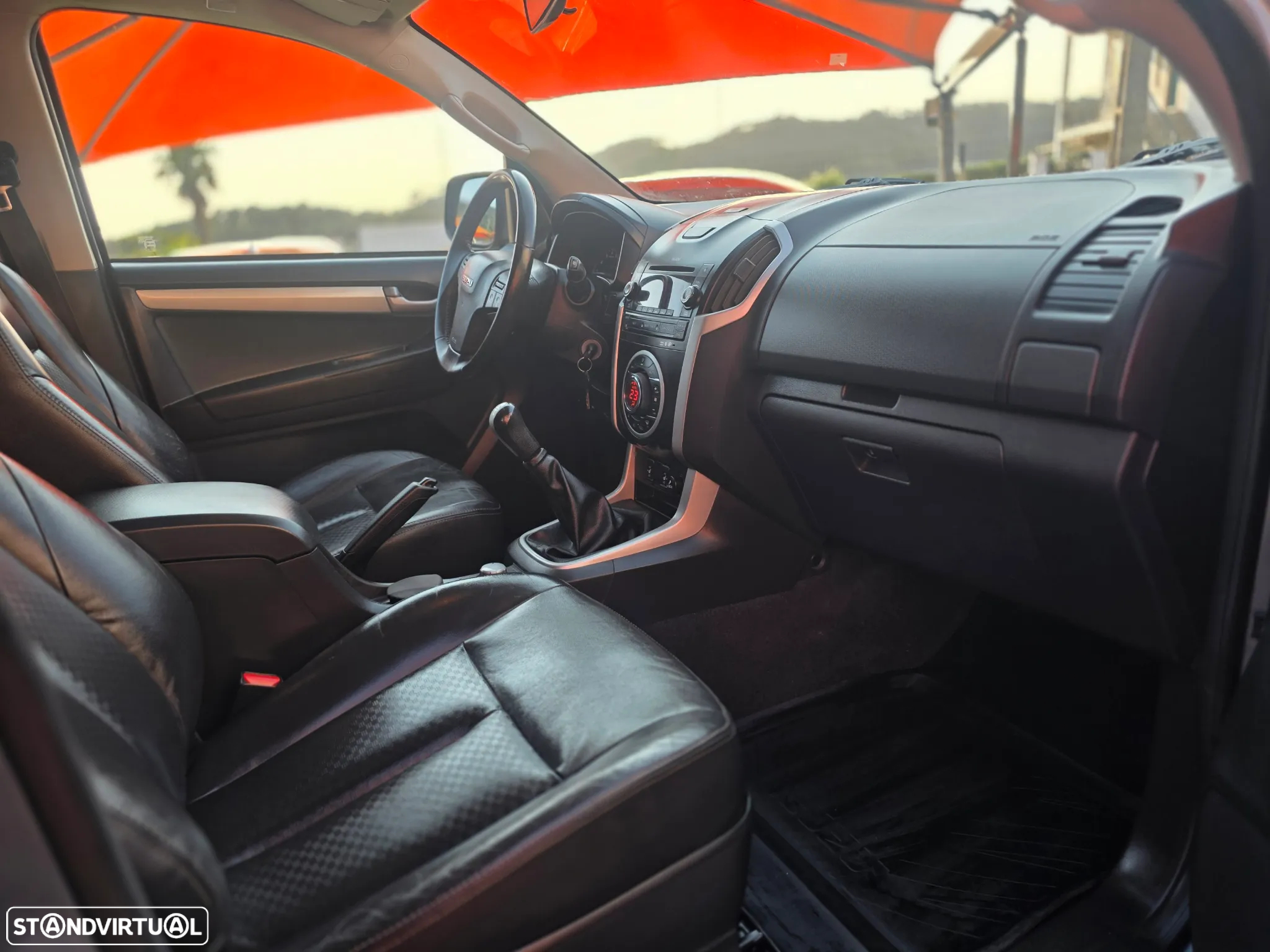 Isuzu D-Max 2.5 DTi CD 4WD LS Sport Edition - 24