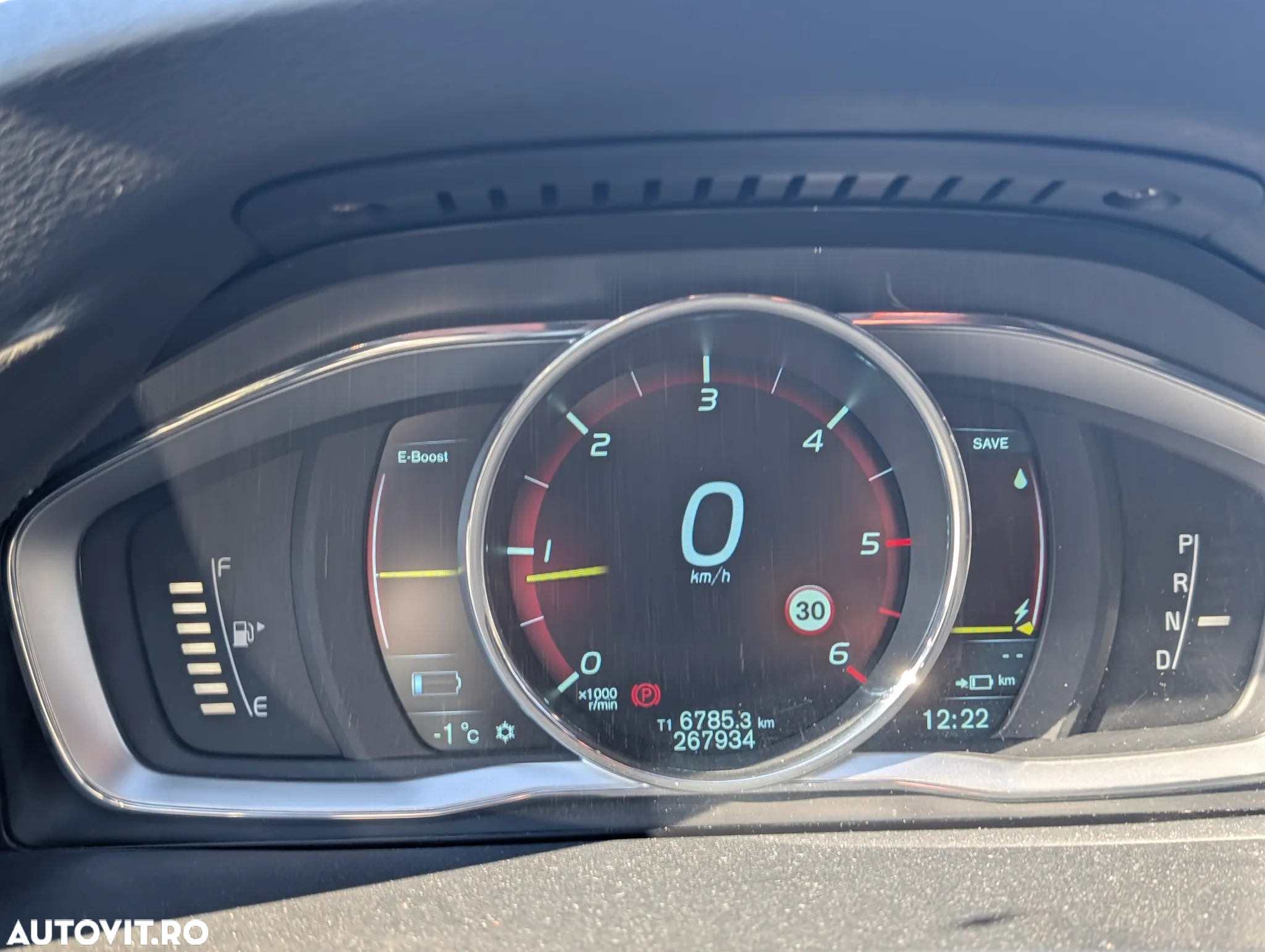 Volvo V60 D6 Plug-In-Hybrid AWD Geartronic Pure Limited - 6