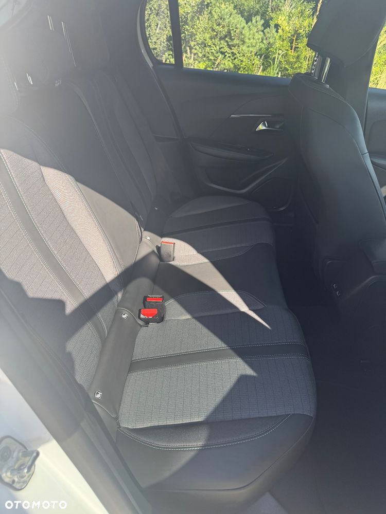 Peugeot 208 - 22