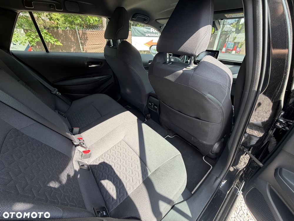 Toyota Corolla 1.8 Hybrid Comfort - 29
