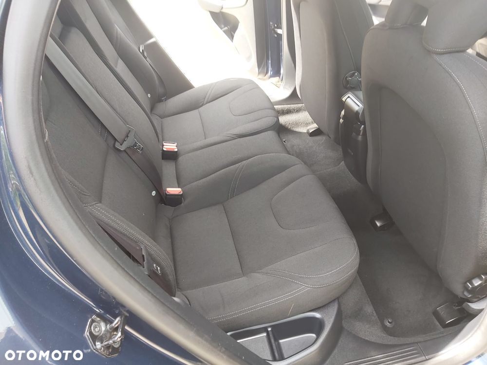 Volvo V40 D2 You - 13