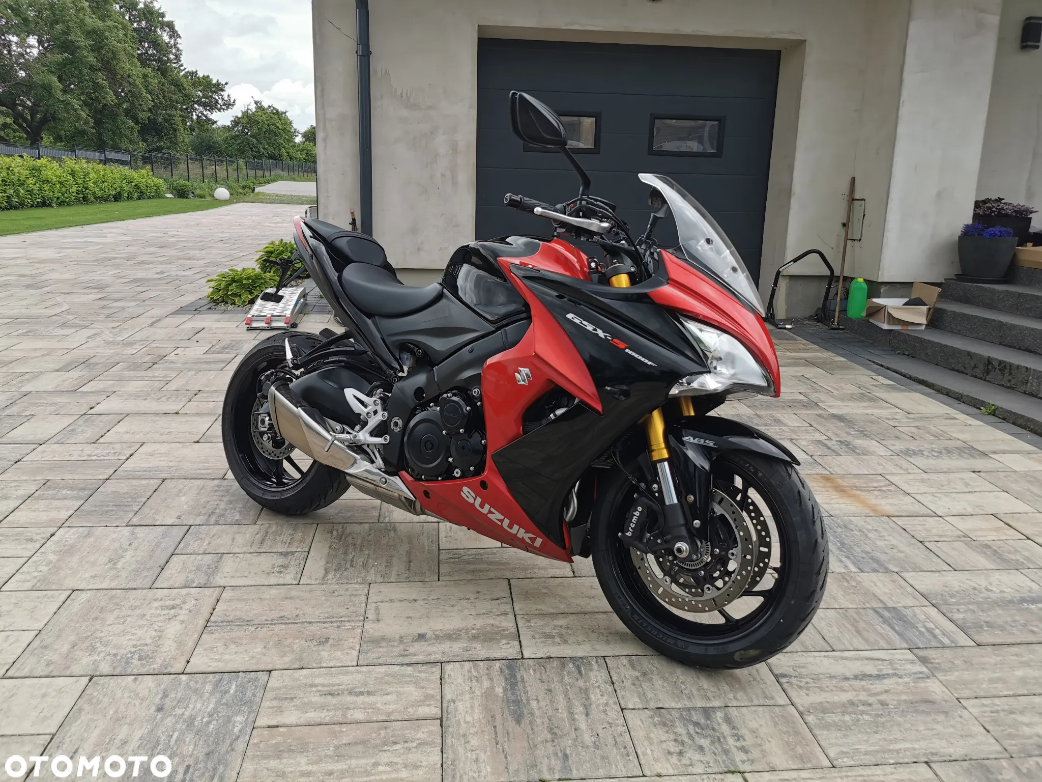 Suzuki GSX - 29