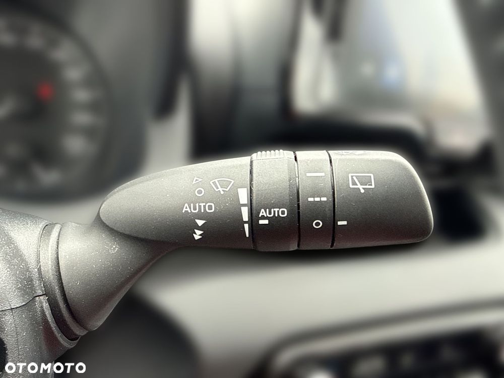 Toyota Yaris - 18