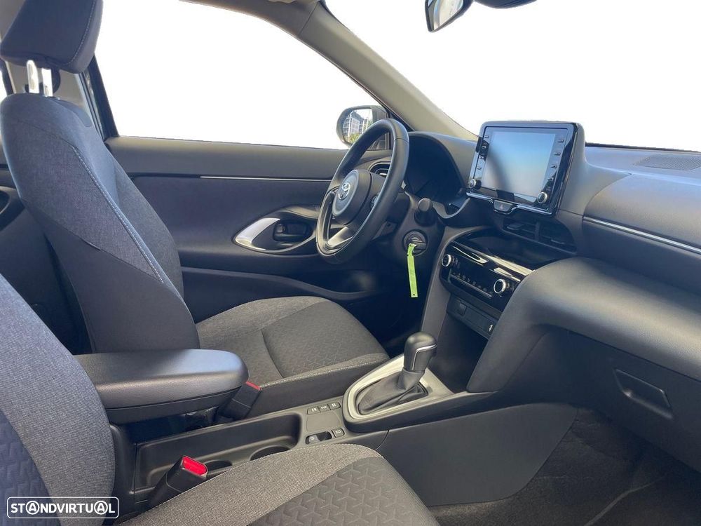 Toyota Yaris Cross 1.5 HDF Comfort Plus - 9