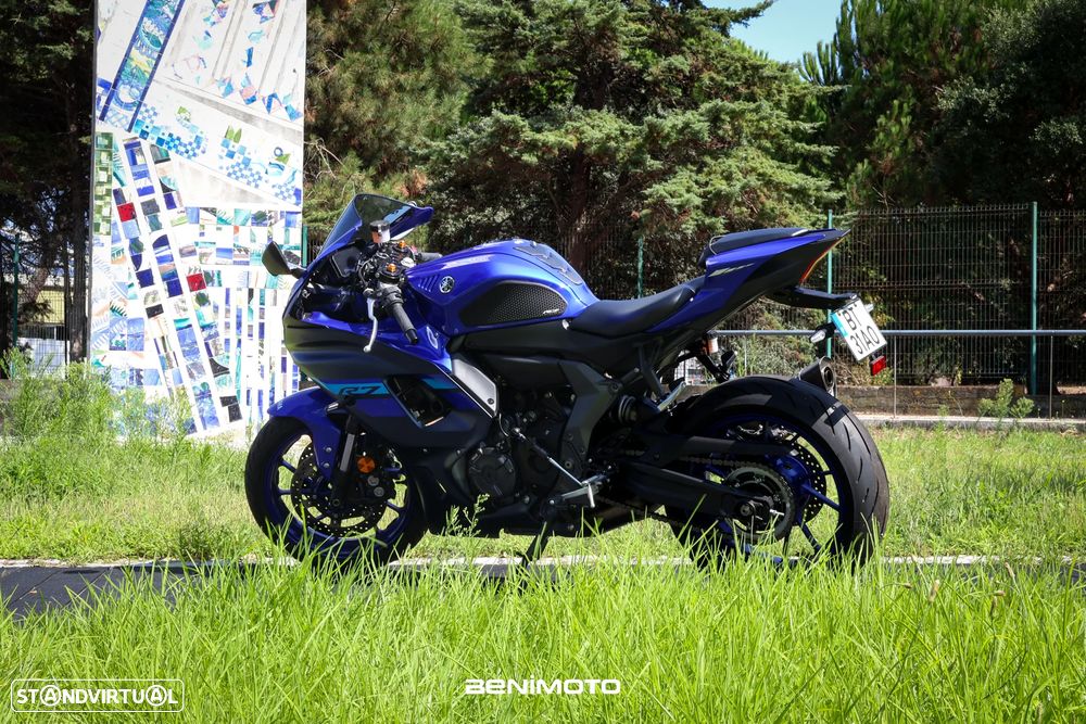 Yamaha R - 5