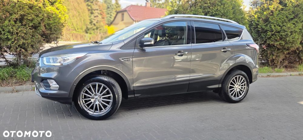 Ford Kuga 1.5 EcoBoost 2x4 Titanium - 6