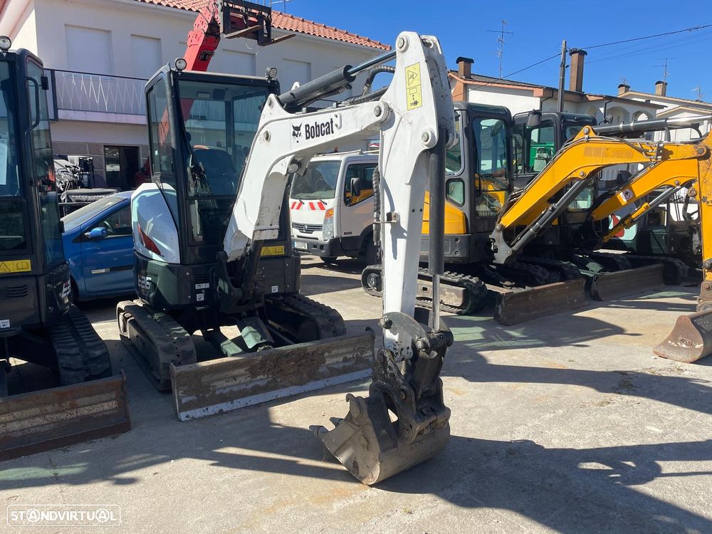 Bobcat E 26 - Mini Giratória - 1