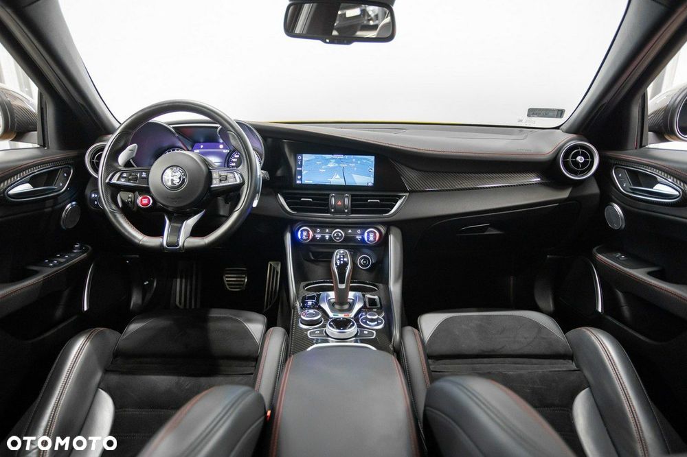 Alfa Romeo Giulia - 24