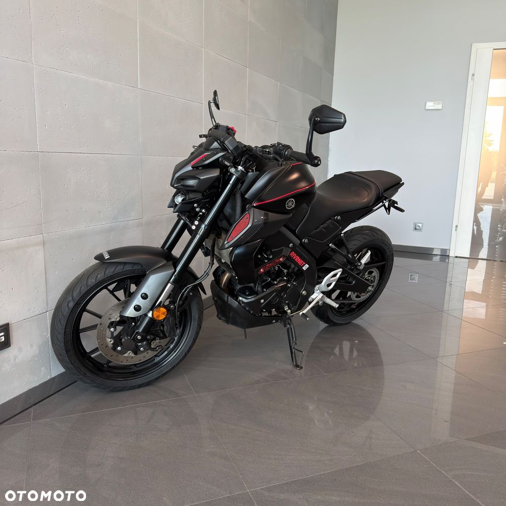 Yamaha MT - 9