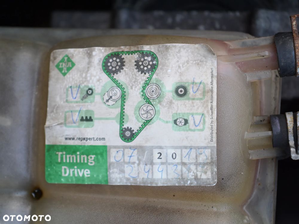 Ford Focus C-Max 1.6 TDCi Ambiente - 37