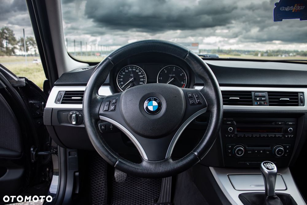 BMW Seria 3 - 17