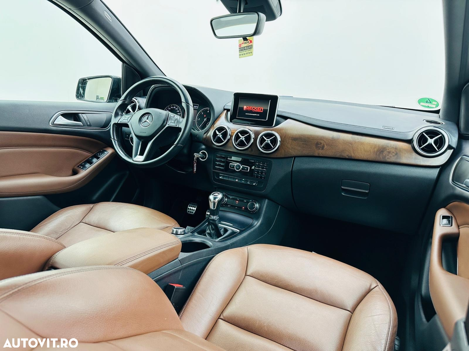Mercedes-Benz B - 27