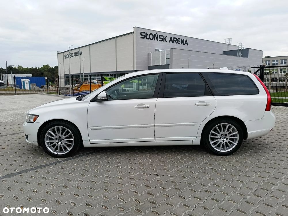 Volvo V50 D2 R-Design - 2