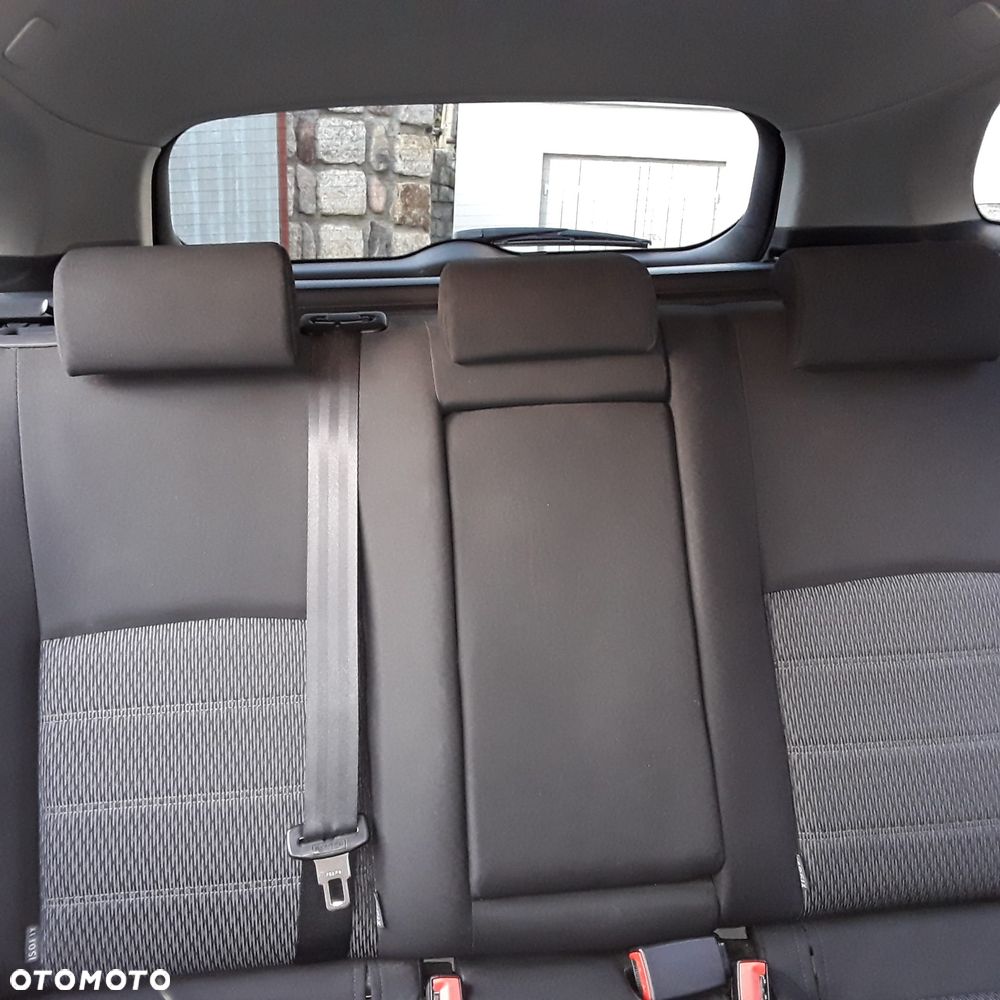 Toyota Avensis 2.0 D-4D Executive - 12