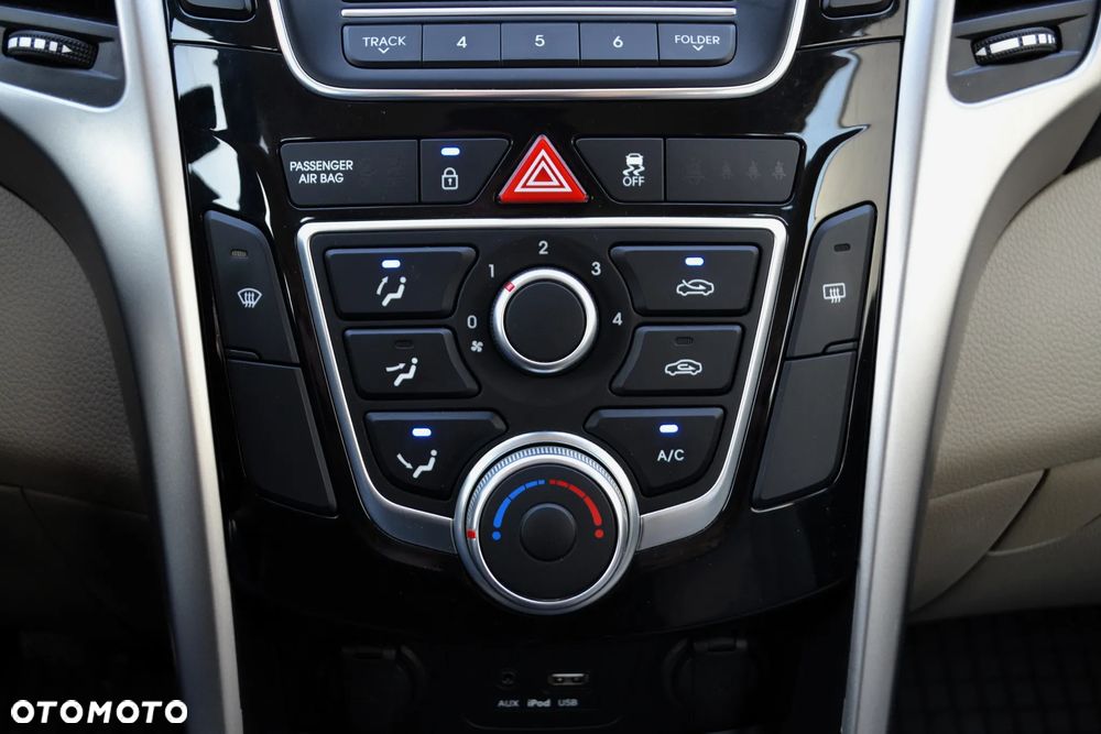Hyundai i30 1.6 GDI BlueDrive Comfort - 18