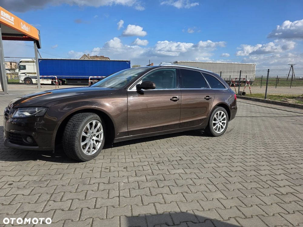 Audi A4 Avant 2.0 TDI - 8