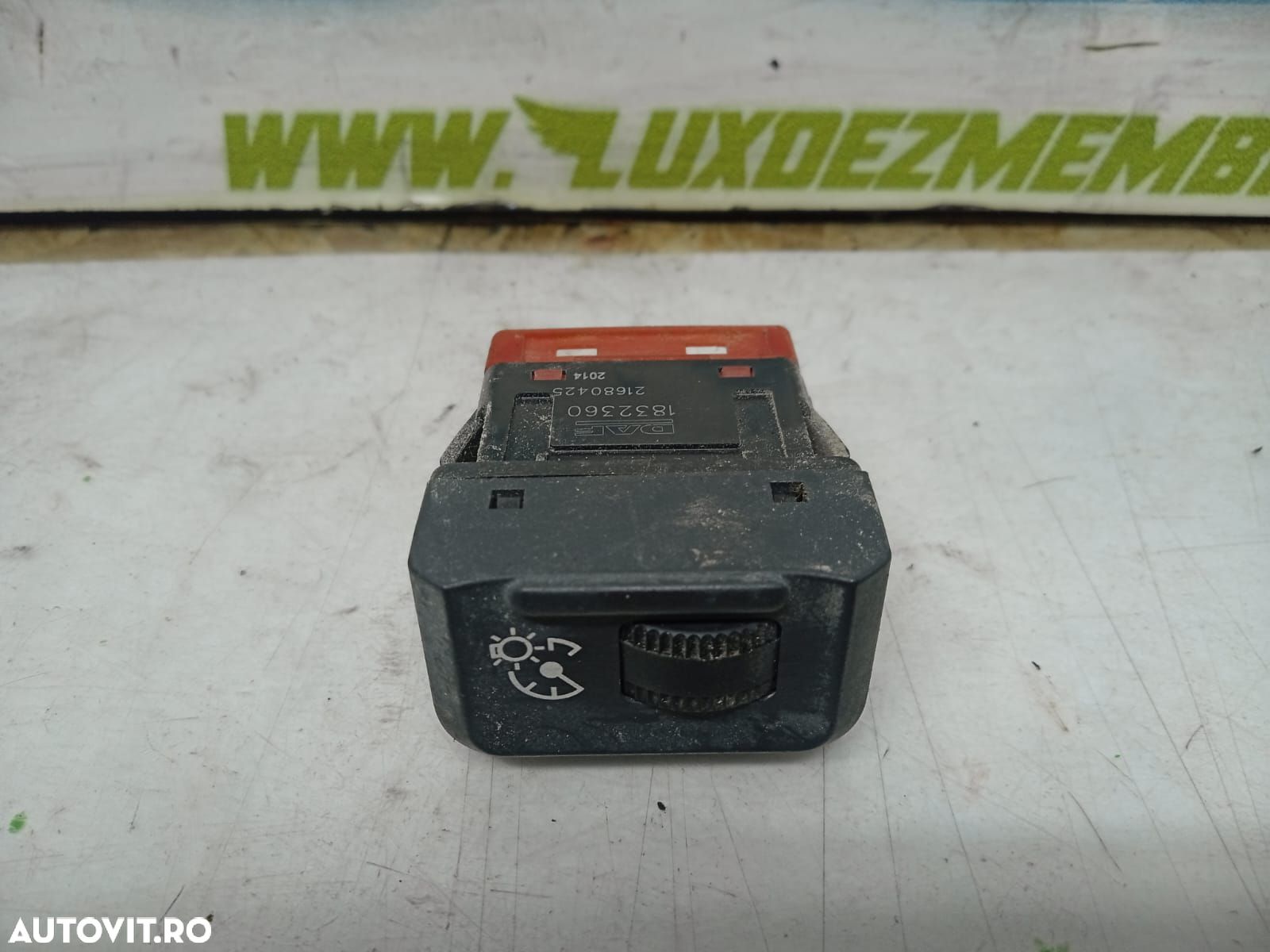 Buton reglaj lumini bord 1832360 Daf XF 105 generatia [2005 - 2013] - 1