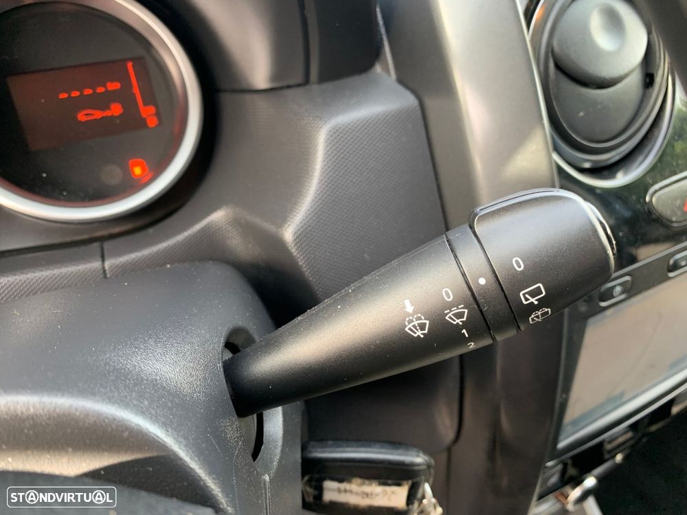 Dacia Duster 1.5 dCi SL Urban Explorer - 31