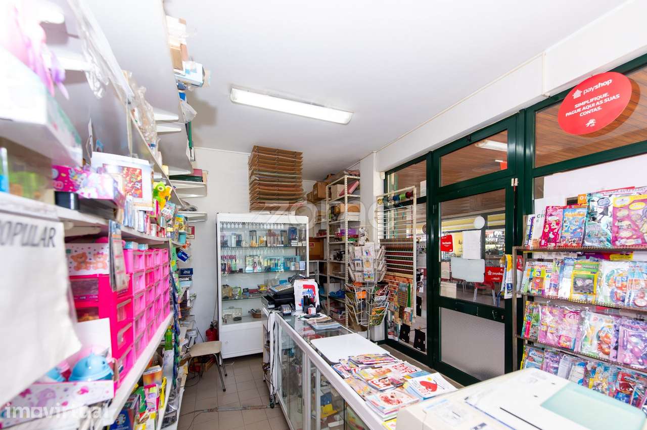 Loja Comercial, São Mamede de Infesta, Matosinhos - Grande imagem: 4/16
