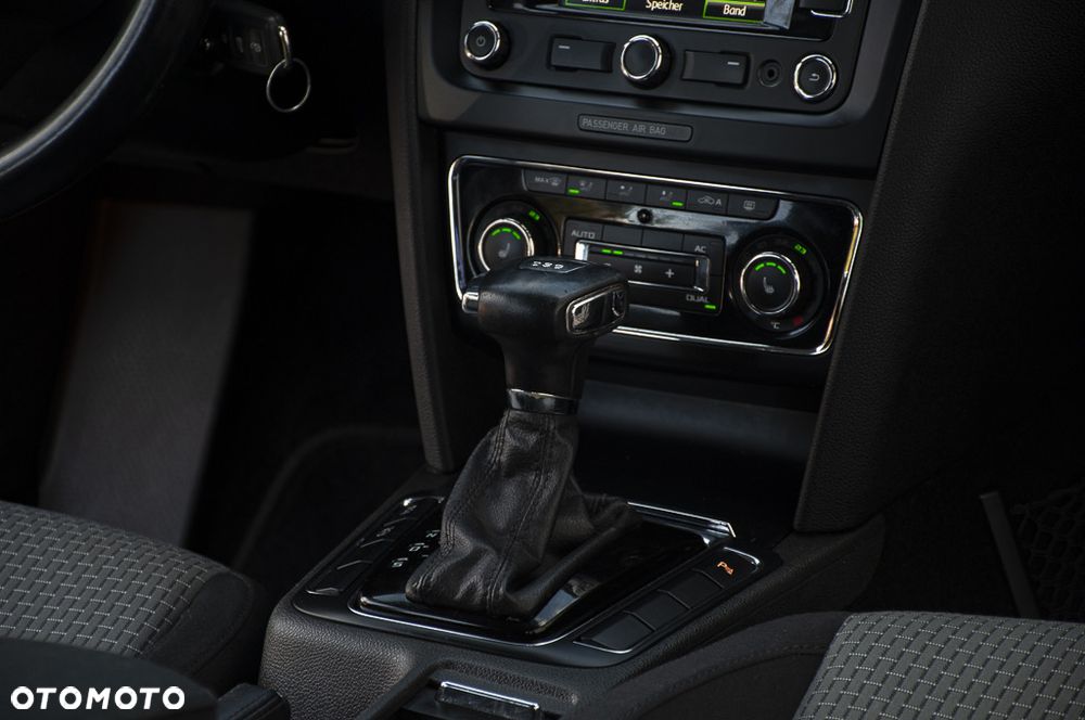 Skoda Superb 2.0 TDI DSG Ambition - 35
