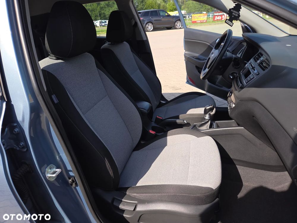 Hyundai i20 - 15