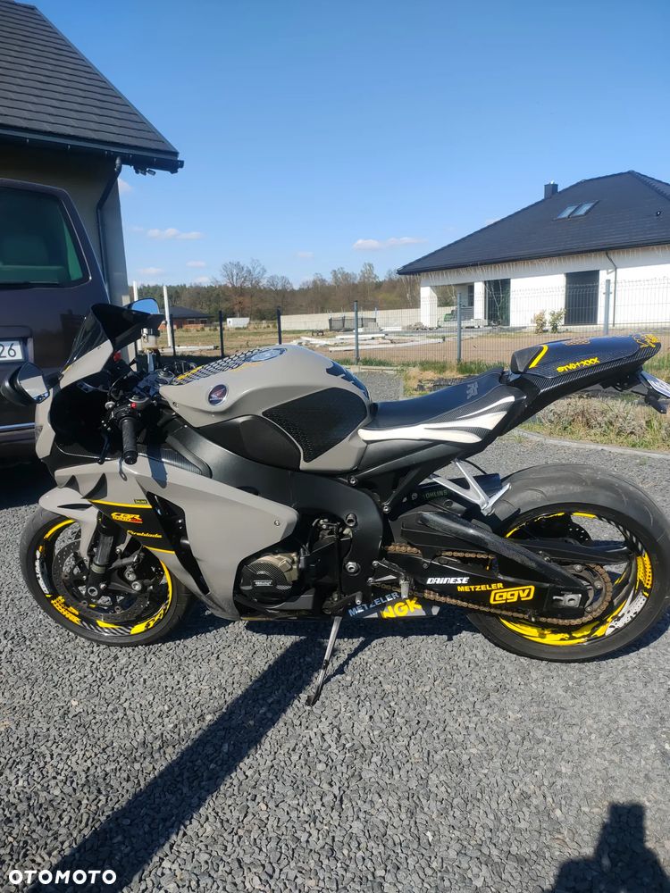 Honda CBR - 8