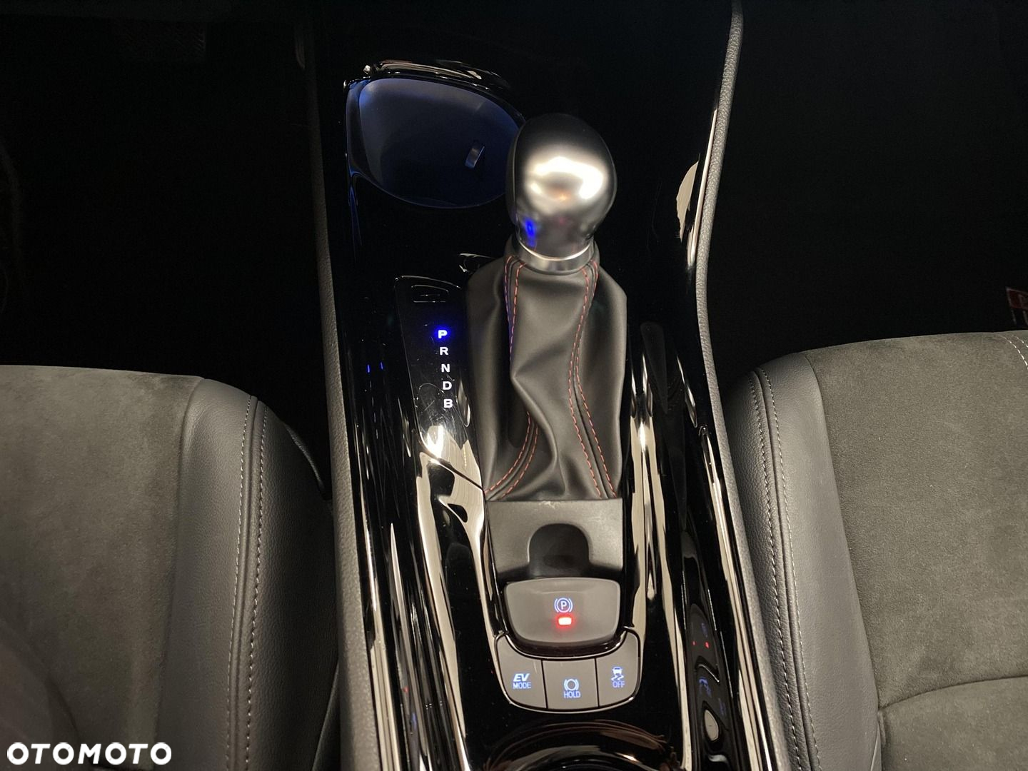 Toyota C-HR 1.8 Hybrid GPF GR Sport - 20