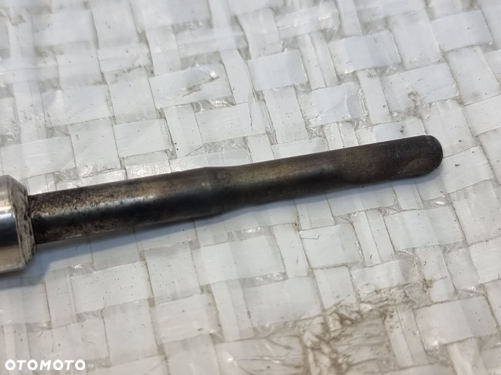 Świeca żarowa OPEL INSIGNIA A 2.0 CDTI  55579436 - 3