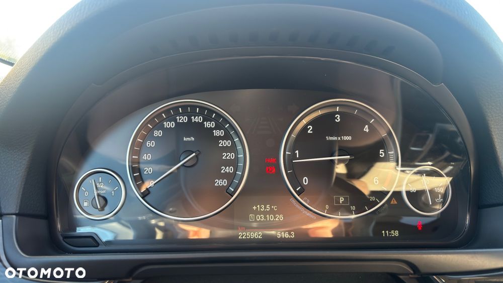 BMW Seria 5 520d Luxury Line - 14
