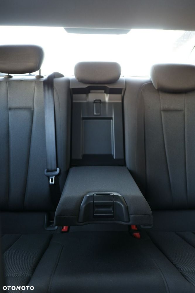 Audi A4 Avant - 31