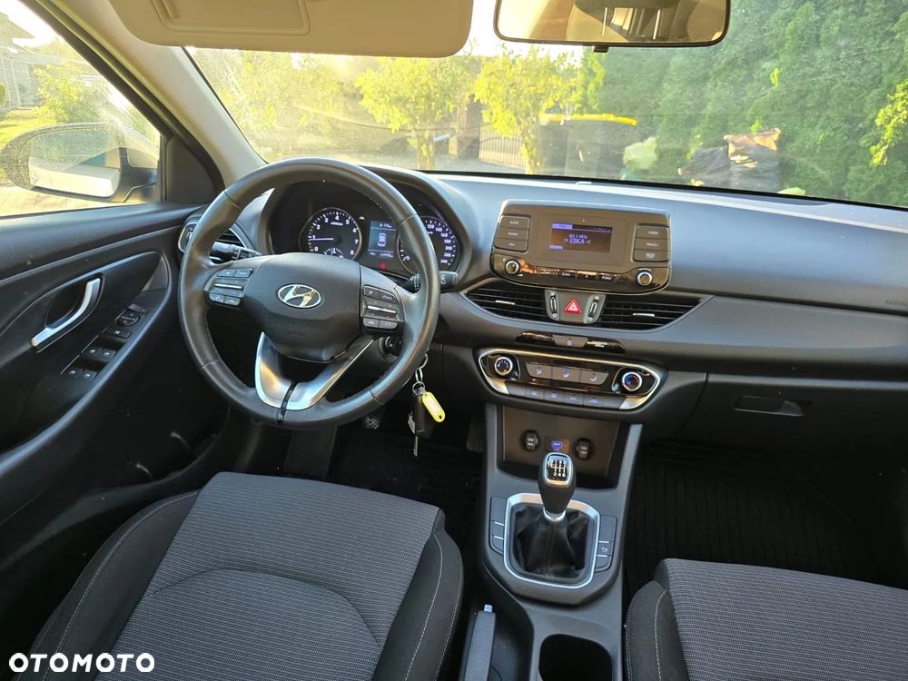 Hyundai i30 1.5 DPI Comfort - 10