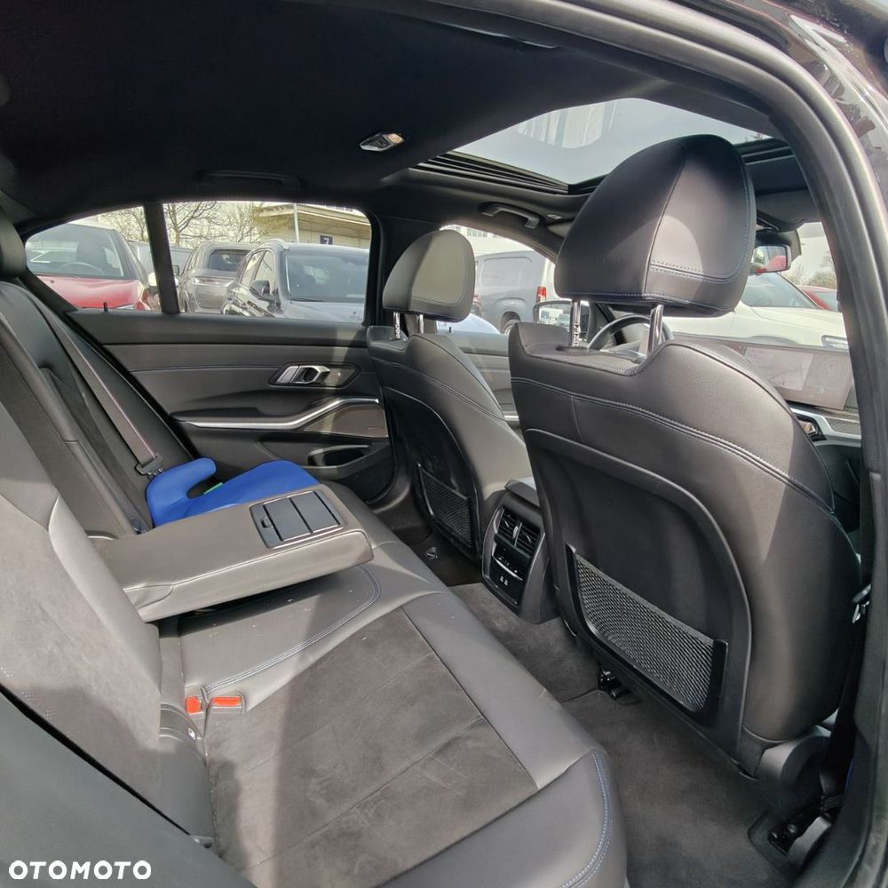 BMW Seria 3 M340d xDrive mHEV sport - 11